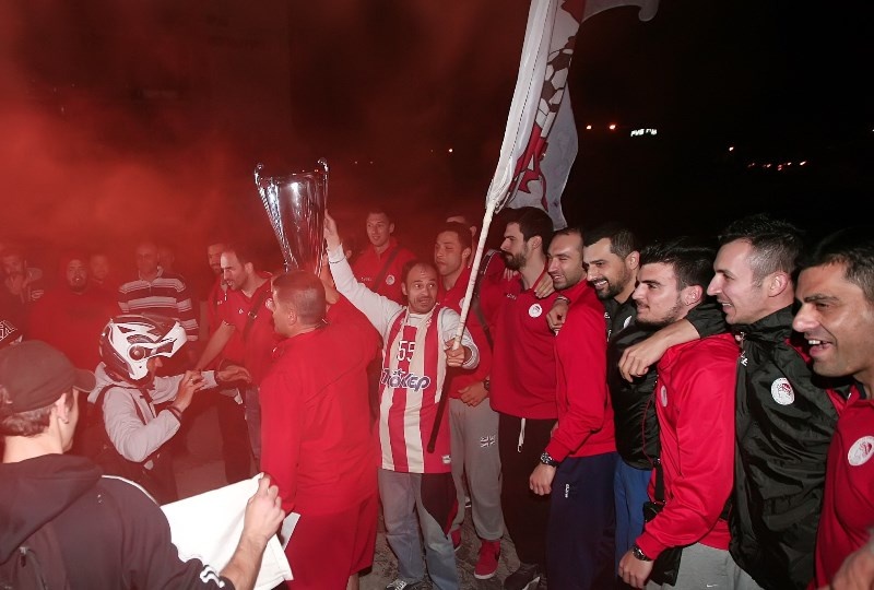 Ολυμπιακός: Χαμός στην υποδοχή στου Ρέντη (photos)