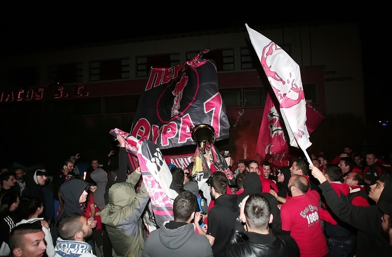 Ολυμπιακός: Χαμός στην υποδοχή στου Ρέντη (photos)