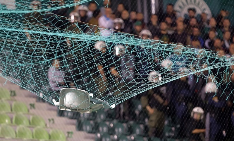 Ο ξένος Τύπος στο Onsports: «Θάνατος, η λύση της βίας στην Ελλάδα» (photos+videos)