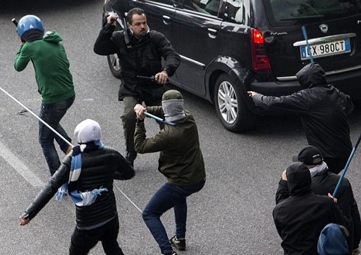 Ο ξένος Τύπος στο Onsports: «Θάνατος, η λύση της βίας στην Ελλάδα» (photos+videos)