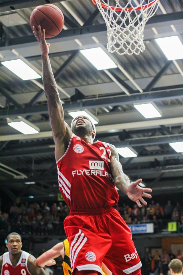 Ντιλέινι στο Onsports: «Πλάκα οι παίκτες του Γκουαρντιόλα» (photos+videos)