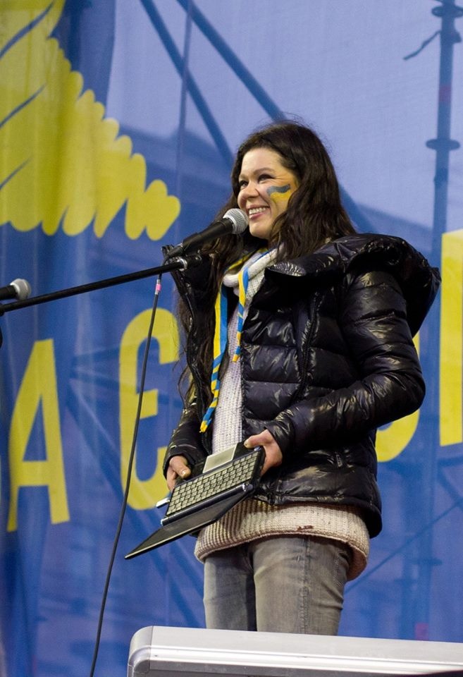 Ρουσλάνα στο Onsports: «Eurovision, Ουκρανία, μπάλα και… Ρουβάς!» (photos+videos)