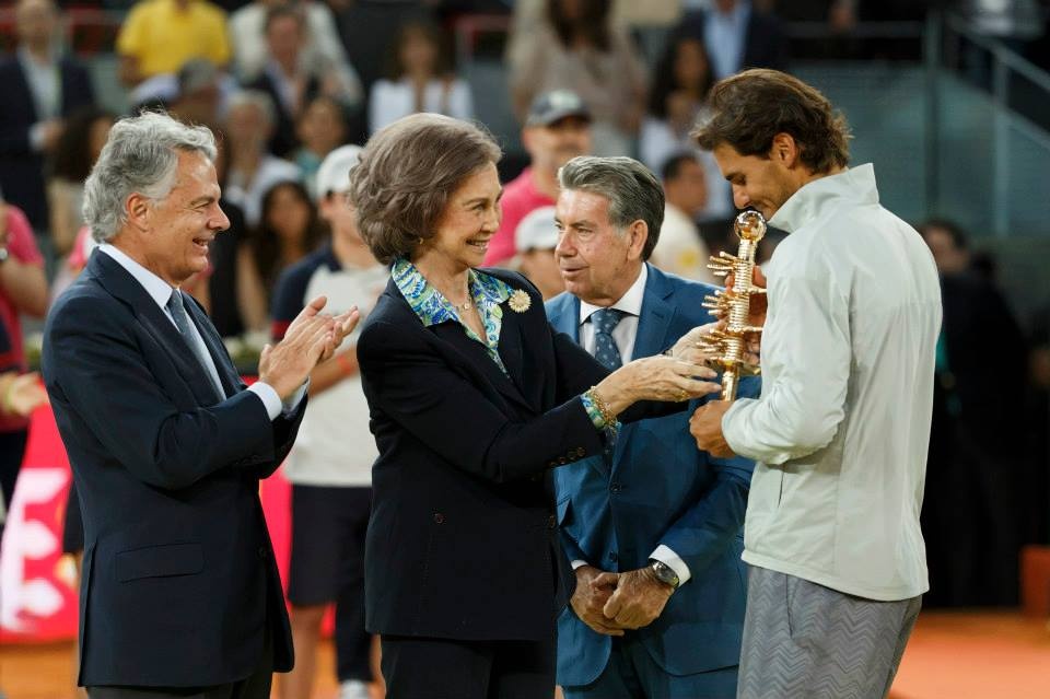 Ράφα Ναδάλ: Το σήκωσε μέσα στο... σπίτι του (photos+videos)