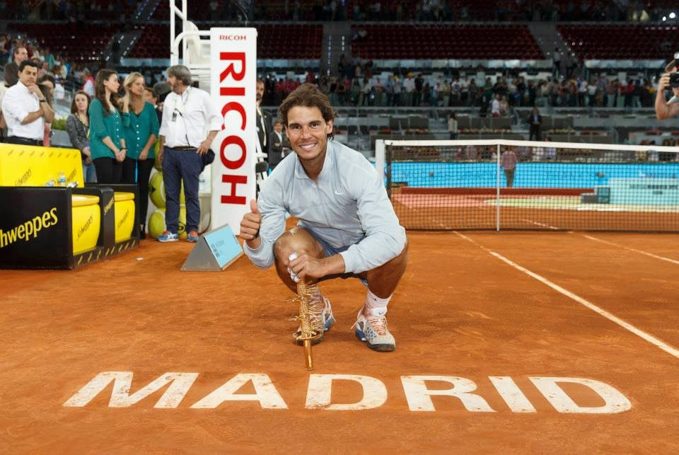 Ράφα Ναδάλ: Το σήκωσε μέσα στο... σπίτι του (photos+videos)