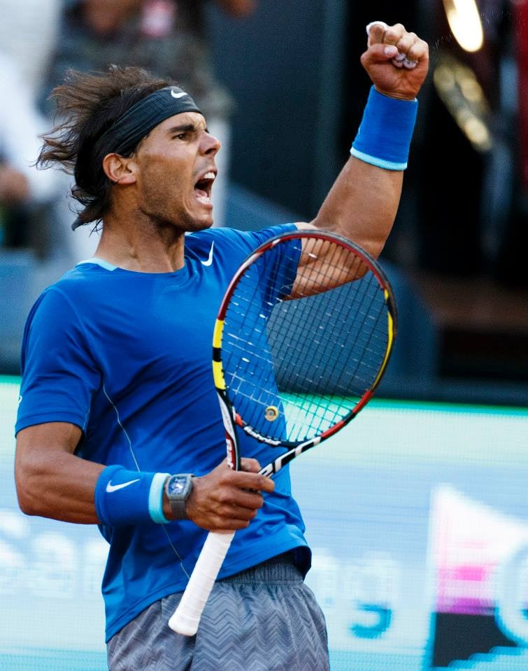 Ράφα Ναδάλ: Το σήκωσε μέσα στο... σπίτι του (photos+videos)