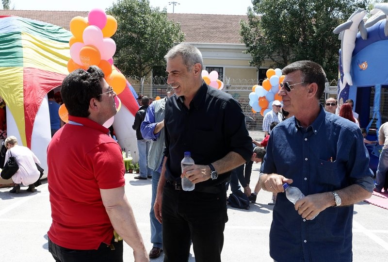 Μαρινάκης: Δίπλα στα παιδιά του Πειραιά (photos)