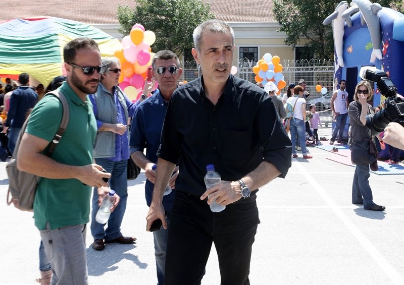 Μαρινάκης: Δίπλα στα παιδιά του Πειραιά (photos)