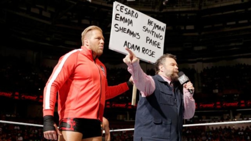 Raw: Εγχείρηση και… πόνος για Bryan (photos+videos)