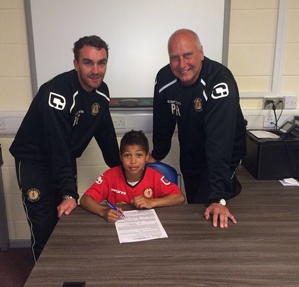 Τζιμπρίλ Σισέ: Υπέγραψε συμβόλαιο ο γιός του (photos)