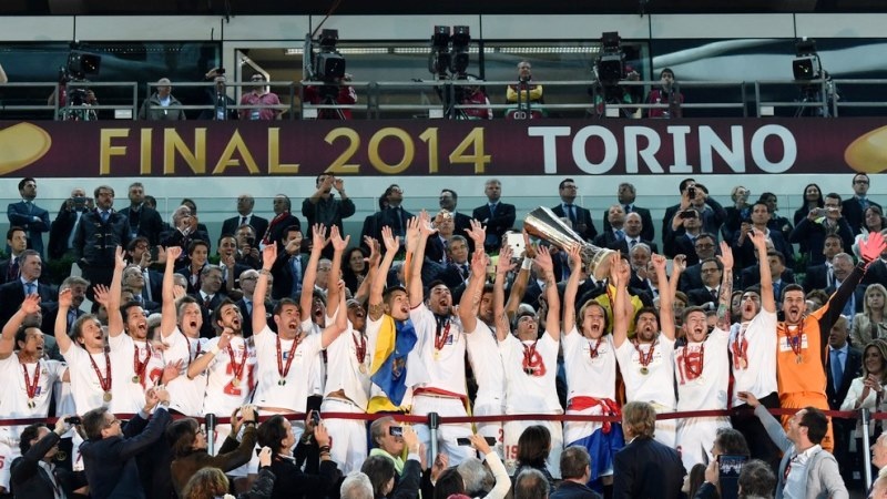 Σεβίλλη: Σηκώνοντας το τρόπαιο (photos)