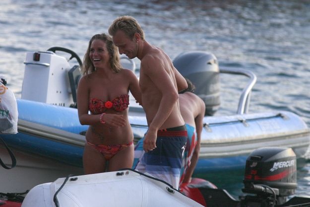 Σεβίλλη: Ο παντρεμένος Ράκιτιτς φιλάει συμπαίκτες του στο στόμα! (photos)