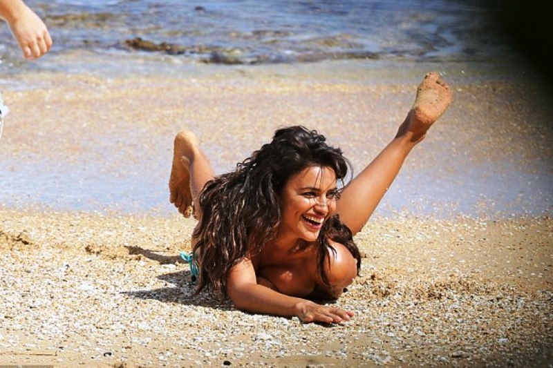 Έκανε γυμνή φωτογράφιση ο Ρονάλντο (photos+video)