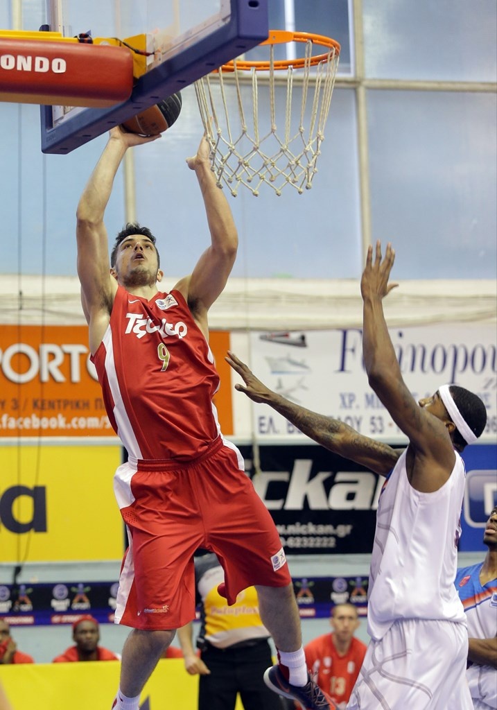 Ολυμπιακός: Η... απόδραση από τη Νέα Σμύρνη (photos+video)