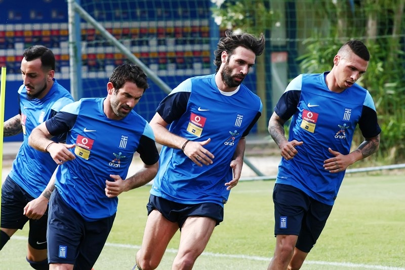 Ελλάδα: Ανεβάζουν ρυθμούς οι… επτά (photos)