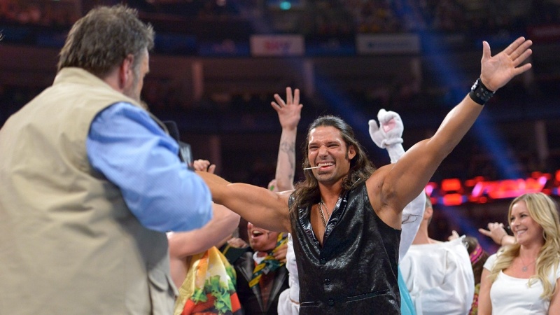 Raw: Περιμένοντας τον Bryan (photos+videos)