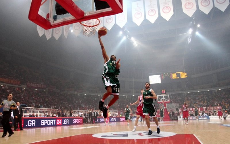 Νίκολας στο Onsports: «Η Μακάμπι δεν… πήρε από τον Ολυμπιακό» (photos+videos)