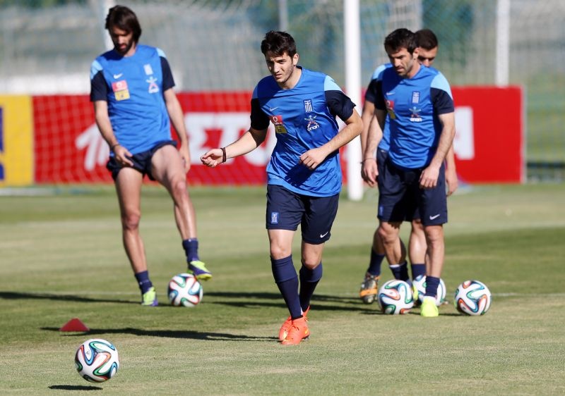 Ελλάδα: Συνεχίζουν οι επτά! (photos+videos)