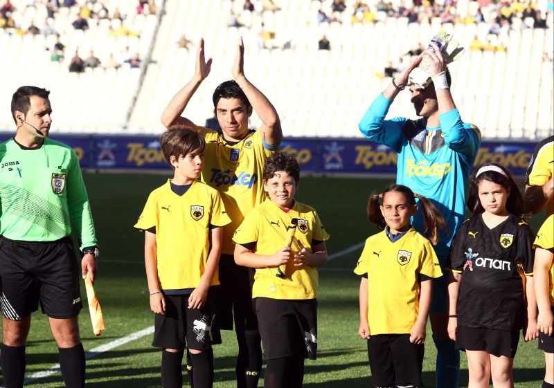 ΑΕΚ: Σήκωσε κούπα στο ΟΑΚΑ! (photos)
