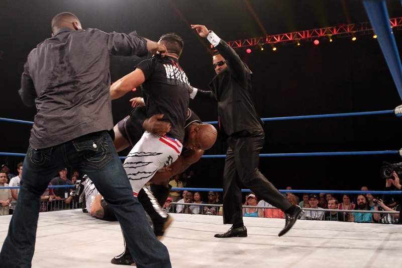 TNA Impact Wrestling: Ό,τι θέλει ο MVP και η… παρέα του (photos+videos)