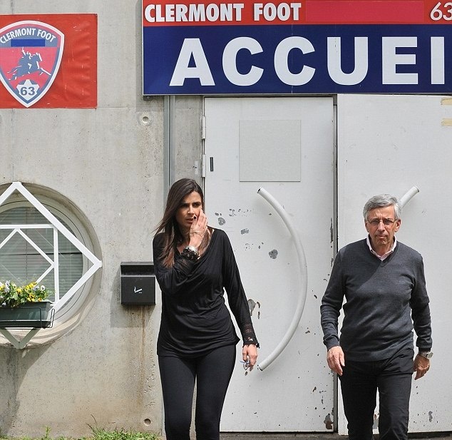 Κλερμόν: Η παρουσίαση της Έλενα Κόστα (photos+videos)