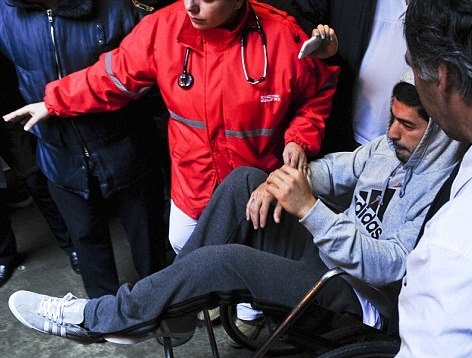 Εθνική Ουρουγουάης: Σε καροτσάκι ο Σουάρεζ (photos+videos)