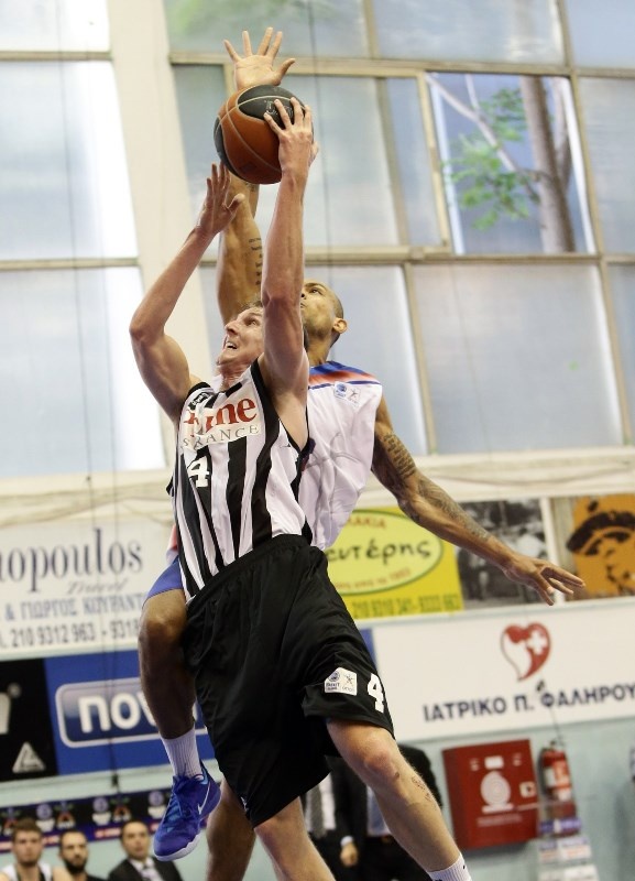 Κάρτερ: «Πιο επιθετικοί στην άμυνα» (photos)