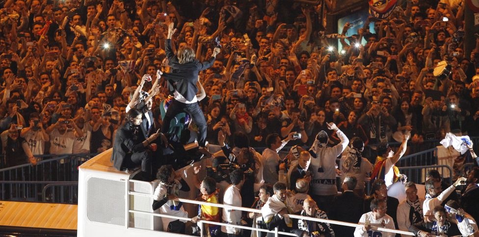 «Κάηκε» η Μαδρίτη για τη Βασίλισσα (photos+videos)