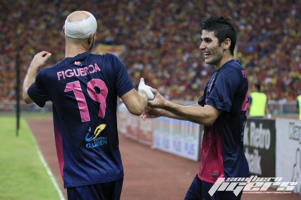 Μαλαισία: Προσκυνούν τον Φιγκερόα! (photos+videos)