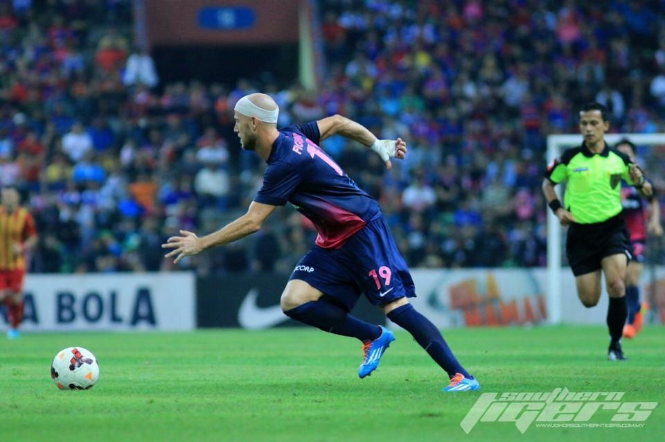 Μαλαισία: Προσκυνούν τον Φιγκερόα! (photos+videos)