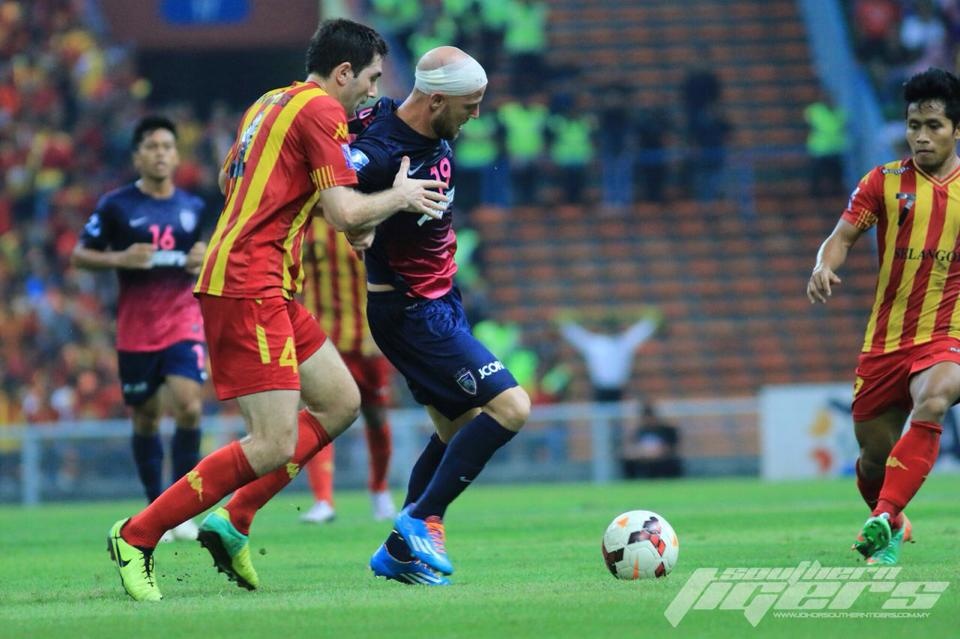 Μαλαισία: Προσκυνούν τον Φιγκερόα! (photos+videos)