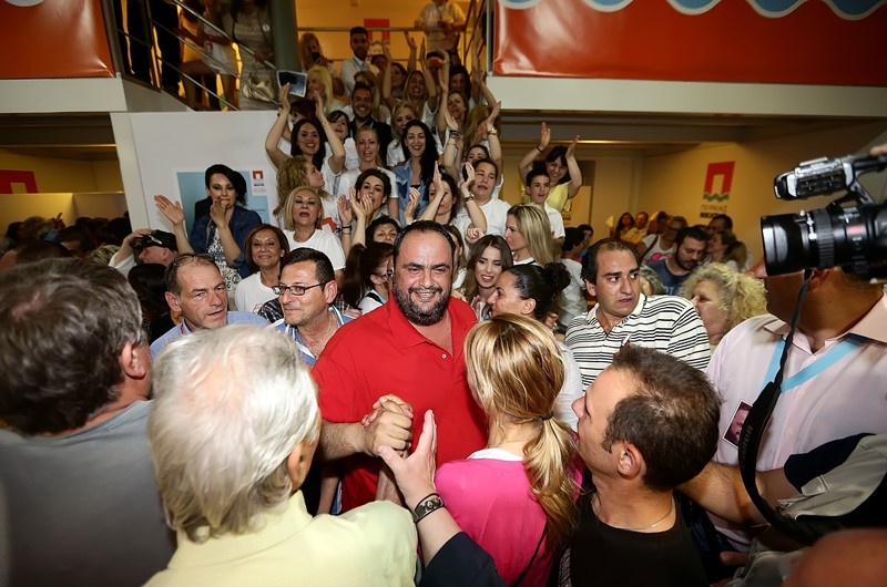 Εκλογές 2014: Πανηγυρισμοί για Μώραλη στον Πειραιά (photos)