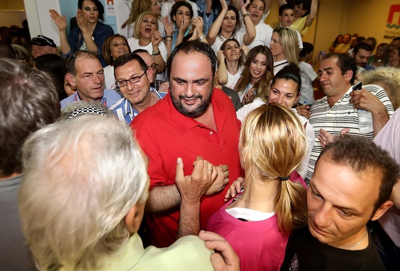 Εκλογές 2014: Πανηγυρισμοί για Μώραλη στον Πειραιά (photos)