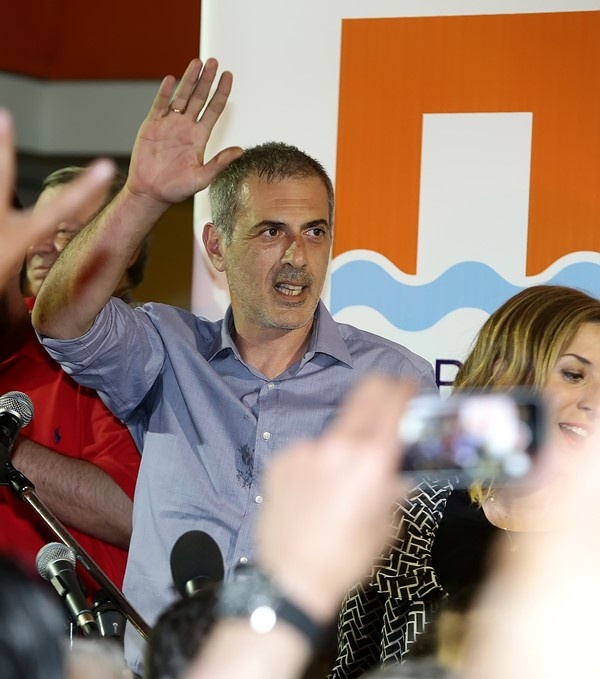 Εκλογές 2014: Πανηγυρισμοί για Μώραλη στον Πειραιά (photos)