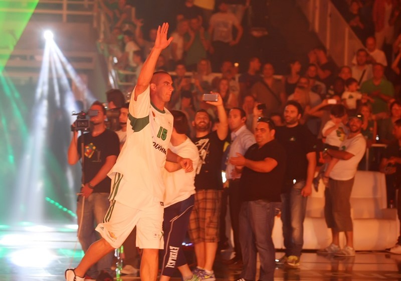 Ζεύγος Γκουίν στο Onsports: «Θα πιούμε στην υγειά του τίτλου του Παναθηναϊκού» (photos+videos)