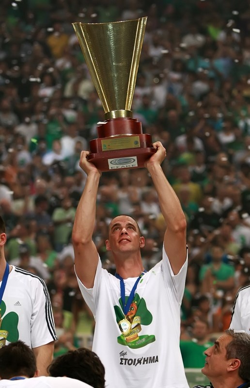Ζεύγος Γκουίν στο Onsports: «Θα πιούμε στην υγειά του τίτλου του Παναθηναϊκού» (photos+videos)