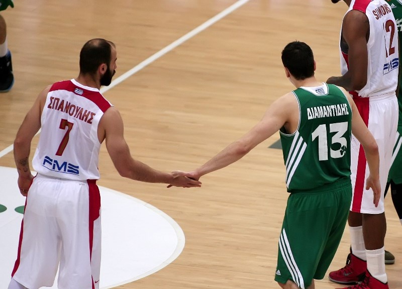 Ολυμπιακός: Τα «εκρηκτικά» τρίποντα Σπανούλη και Πέτγουεϊ (photos+video)