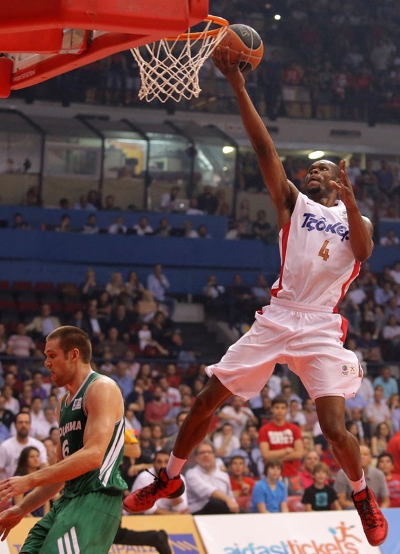 Ολυμπιακός: Τα «εκρηκτικά» τρίποντα Σπανούλη και Πέτγουεϊ (photos+video)