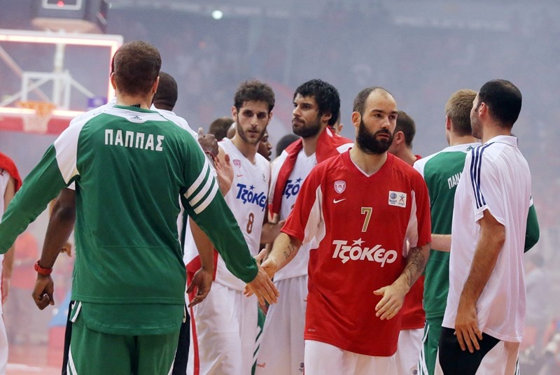 Ολυμπιακός: Τα «εκρηκτικά» τρίποντα Σπανούλη και Πέτγουεϊ (photos+video)