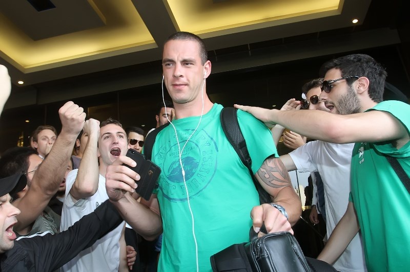 Ζεύγος Γκουίν στο Onsports: «Θα πιούμε στην υγειά του τίτλου του Παναθηναϊκού» (photos+videos)