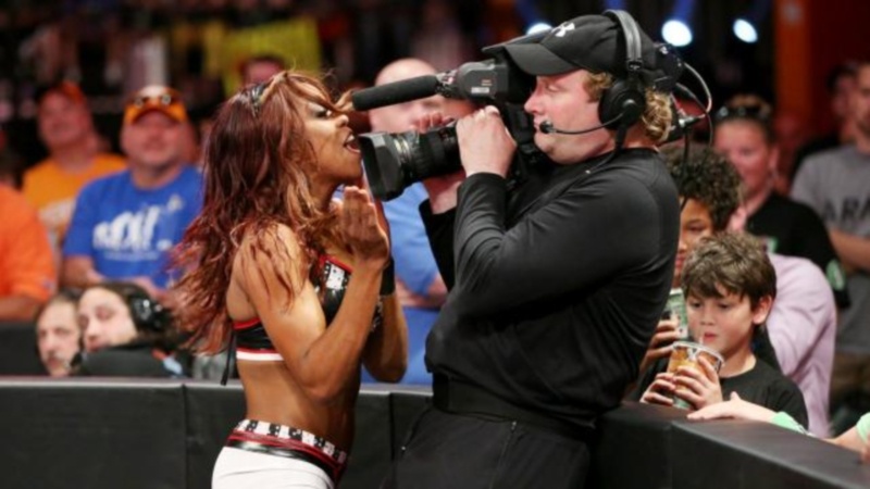 Raw: Ανωτερότητα Evolution, διστακτικότητα Bryan (photos+videos)