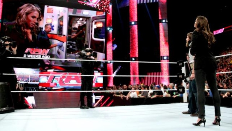 Raw: Ανωτερότητα Evolution, διστακτικότητα Bryan (photos+videos)