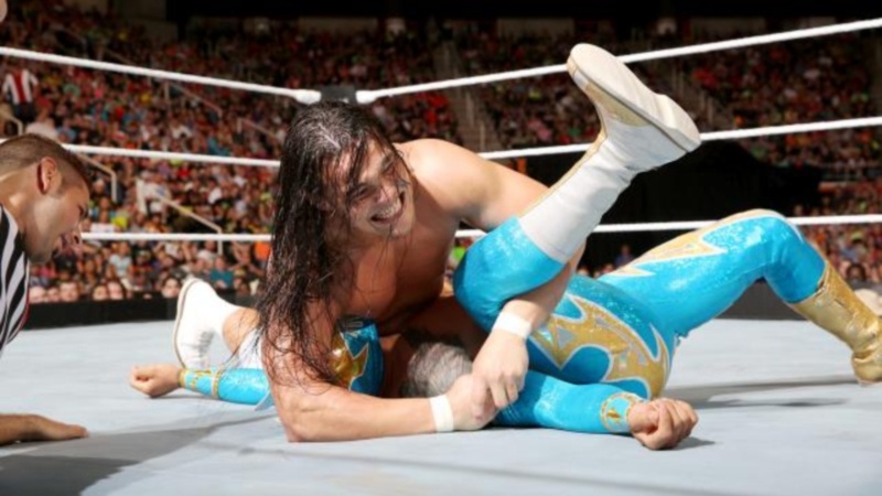 Raw: Ανωτερότητα Evolution, διστακτικότητα Bryan (photos+videos)