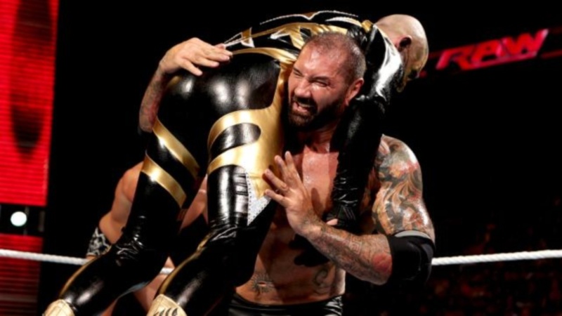 Raw: Ανωτερότητα Evolution, διστακτικότητα Bryan (photos+videos)