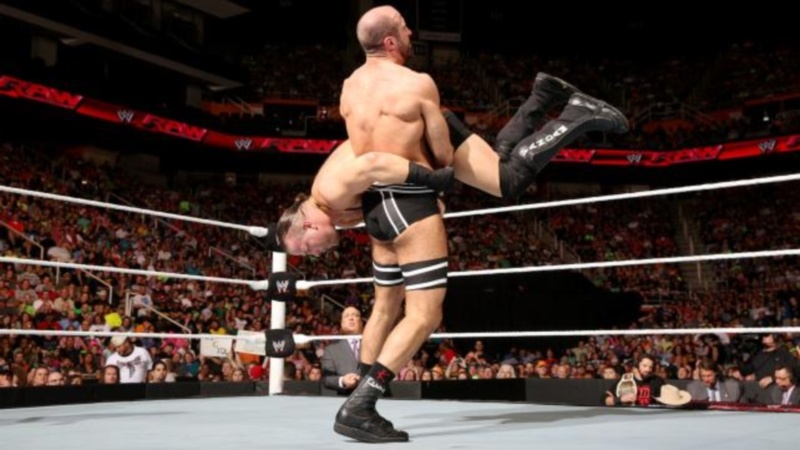 Raw: Ανωτερότητα Evolution, διστακτικότητα Bryan (photos+videos)