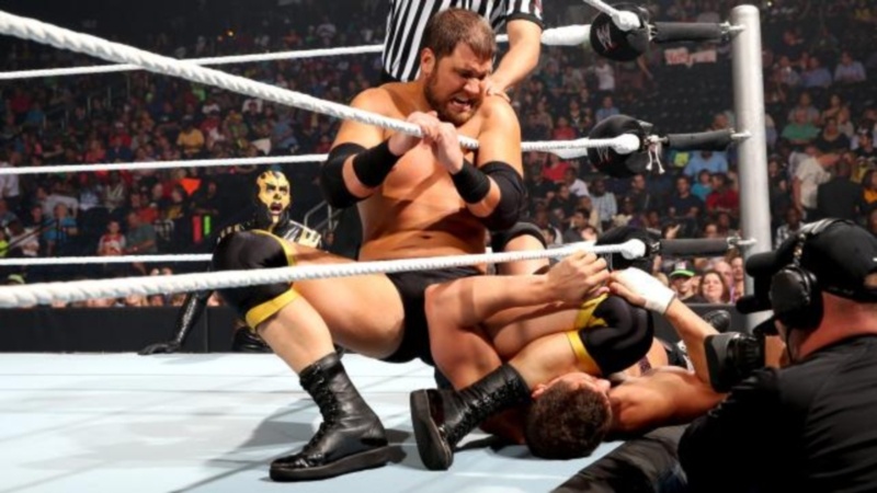 Main Event: Συμβολισμοί από Wyatts (photos+videos)