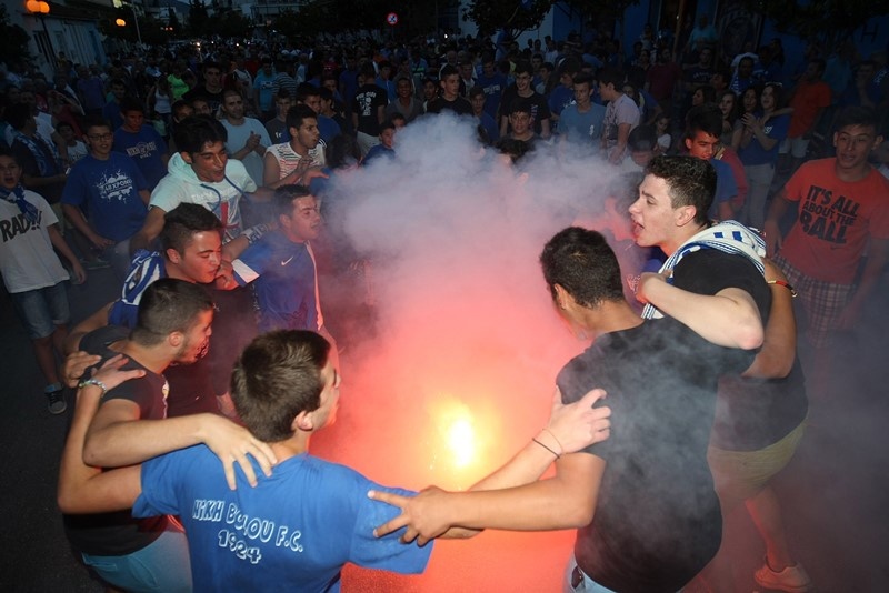 Νίκη Βόλου: Οι οπαδοί γιορτάζουν την άνοδο (photos)