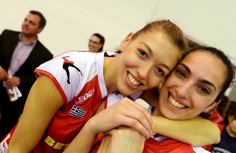 Ολυμπιακός: Έμεινε «ερυθρόλευκη» η Λαμπρούση (photos)