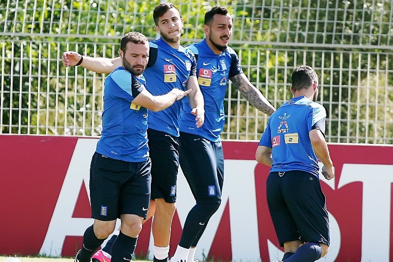 Ελλάδα: Κυκλοφορία, στημένα και διπλό (photos+video)