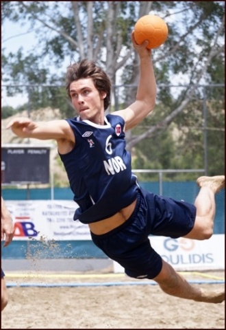 Μπιτς Χάντμπολ: Θριάμβευσαν Acropolis και Spartacus (photos)