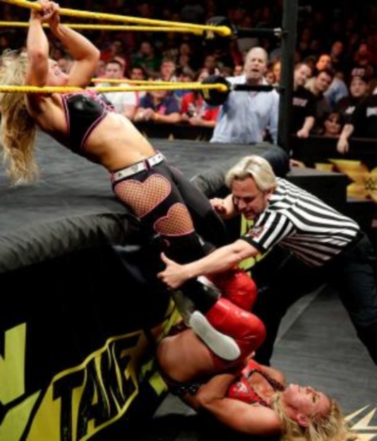 NXT: Θέαμα στο Takeover (photos+videos)